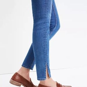 9” High-Rise Skinny Jeans, Bonita Wash: Side-Slit